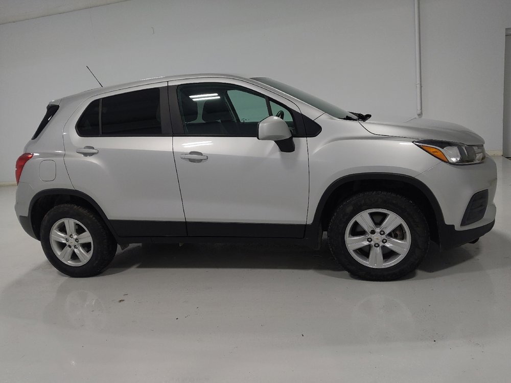 Used 2021 Chevrolet Trax LS w/ Tint and Cruise Package image 11