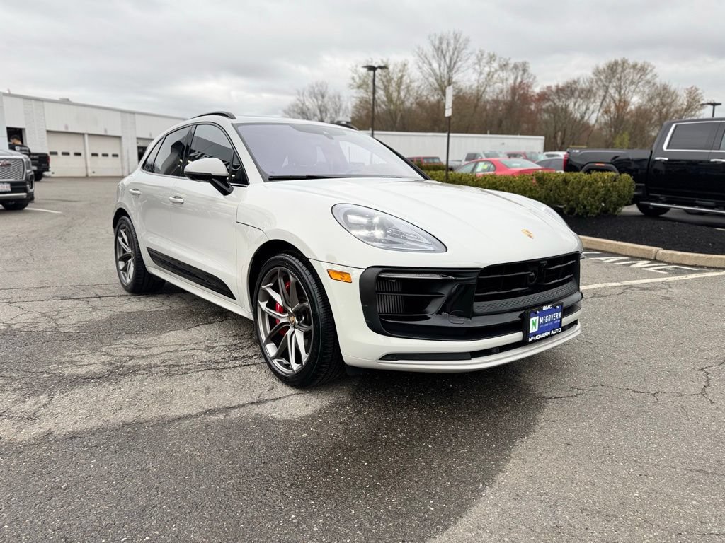 Used 2024 Porsche Macan GTS AWD/4WD image 9