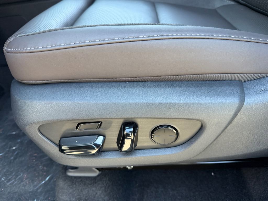 New 2026 Lexus TX 550h AWD Plug-In Hybrid image 14