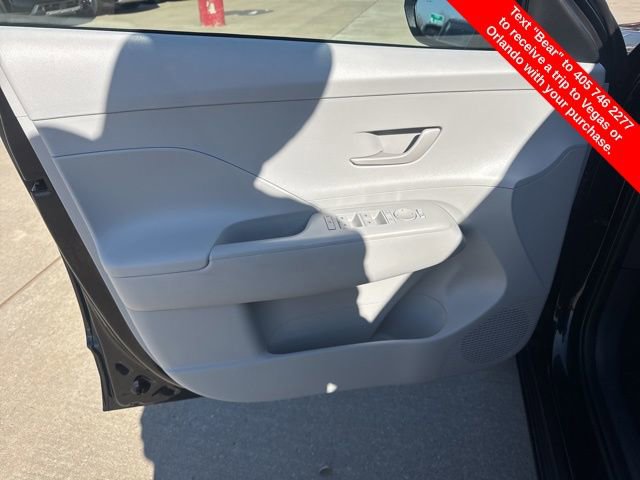 Used 2025 Hyundai Kona SEL image 14