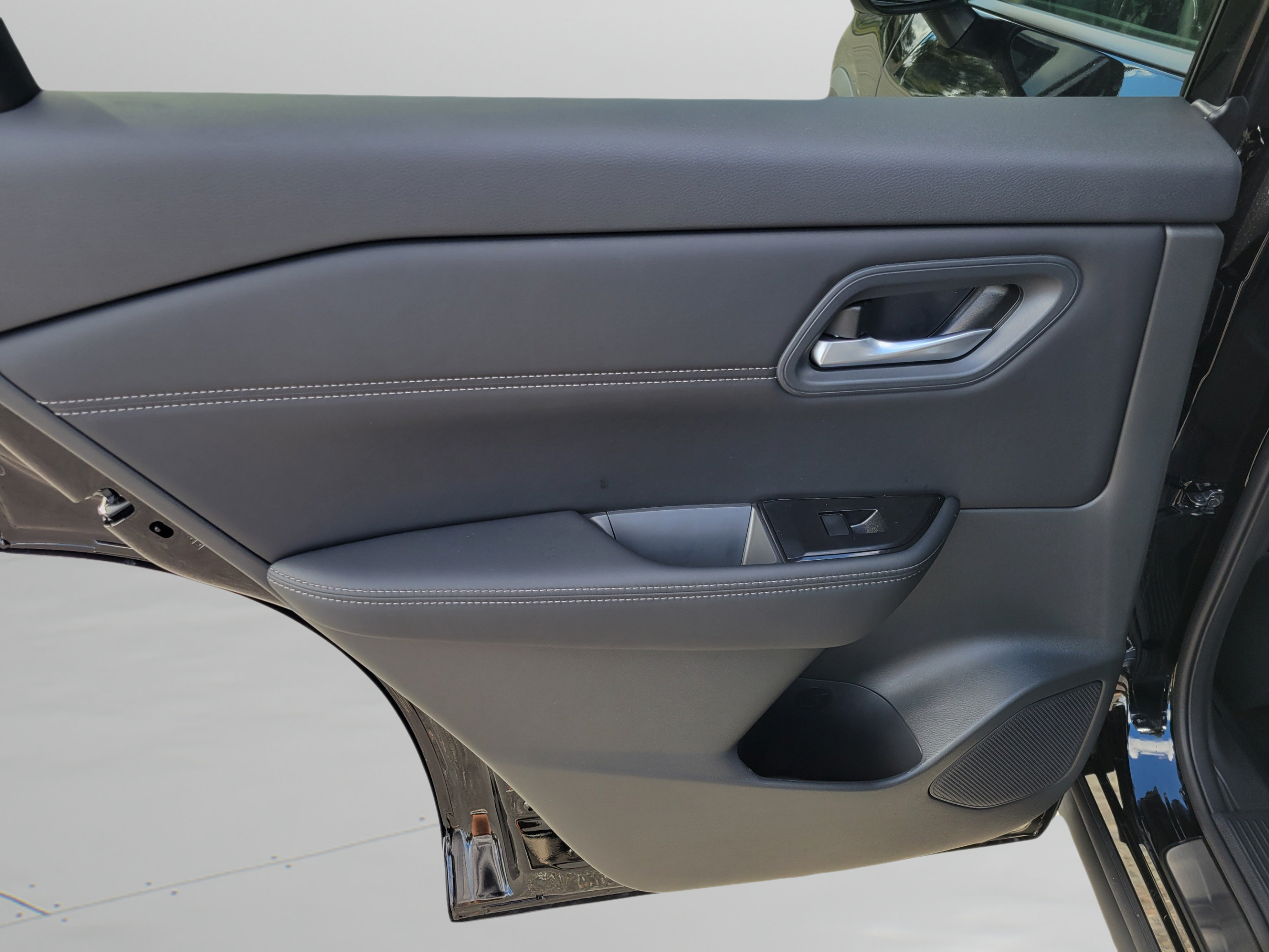 New 2026 Nissan Rogue Dark Armor FWD image 9