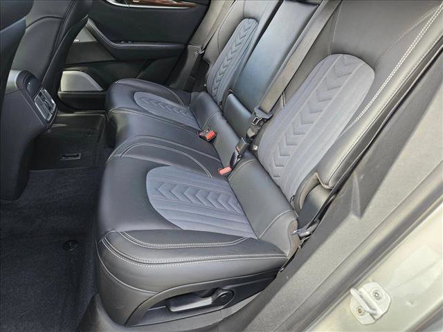 Used 2019 Maserati Levante GranLusso image 18