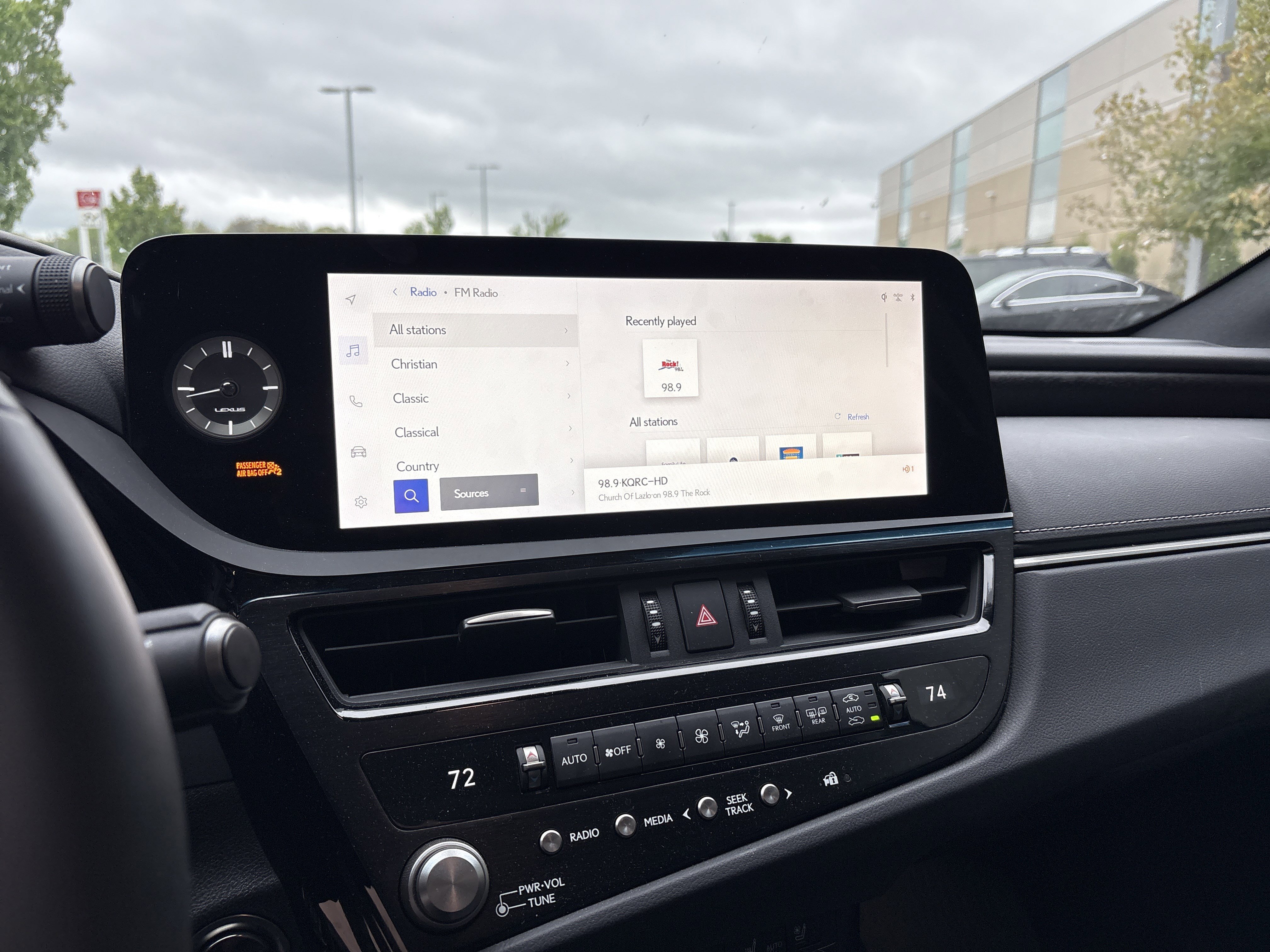 Used 2023 Lexus ES 250 w/ Premium Package image 23