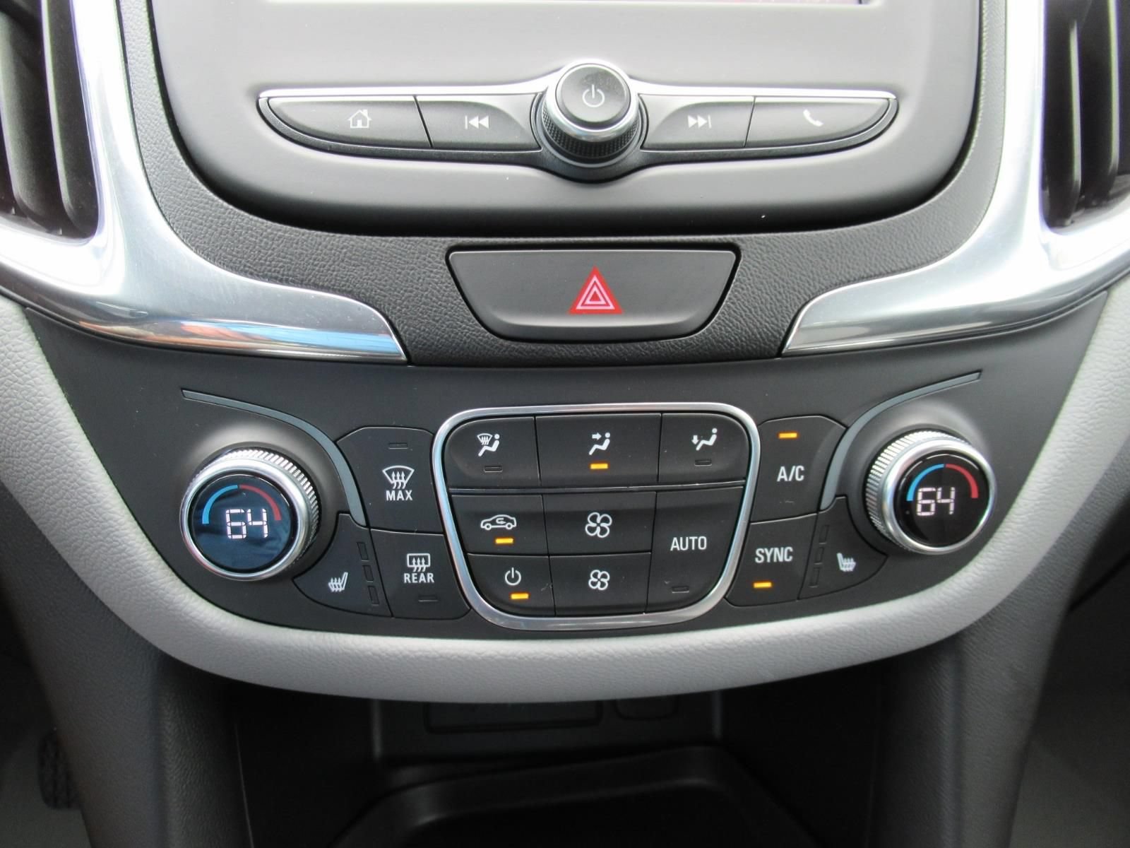 Used 2020 Chevrolet Equinox LT AWD/4WD image 29