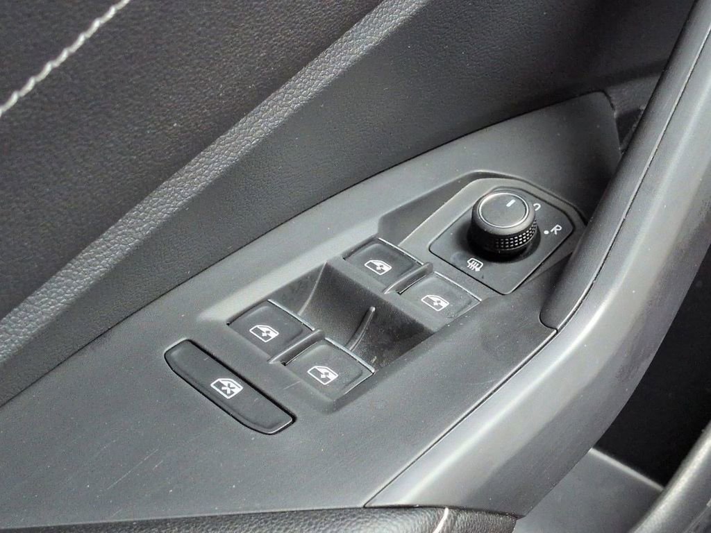 Used 2022 Volkswagen Jetta SEL image 25