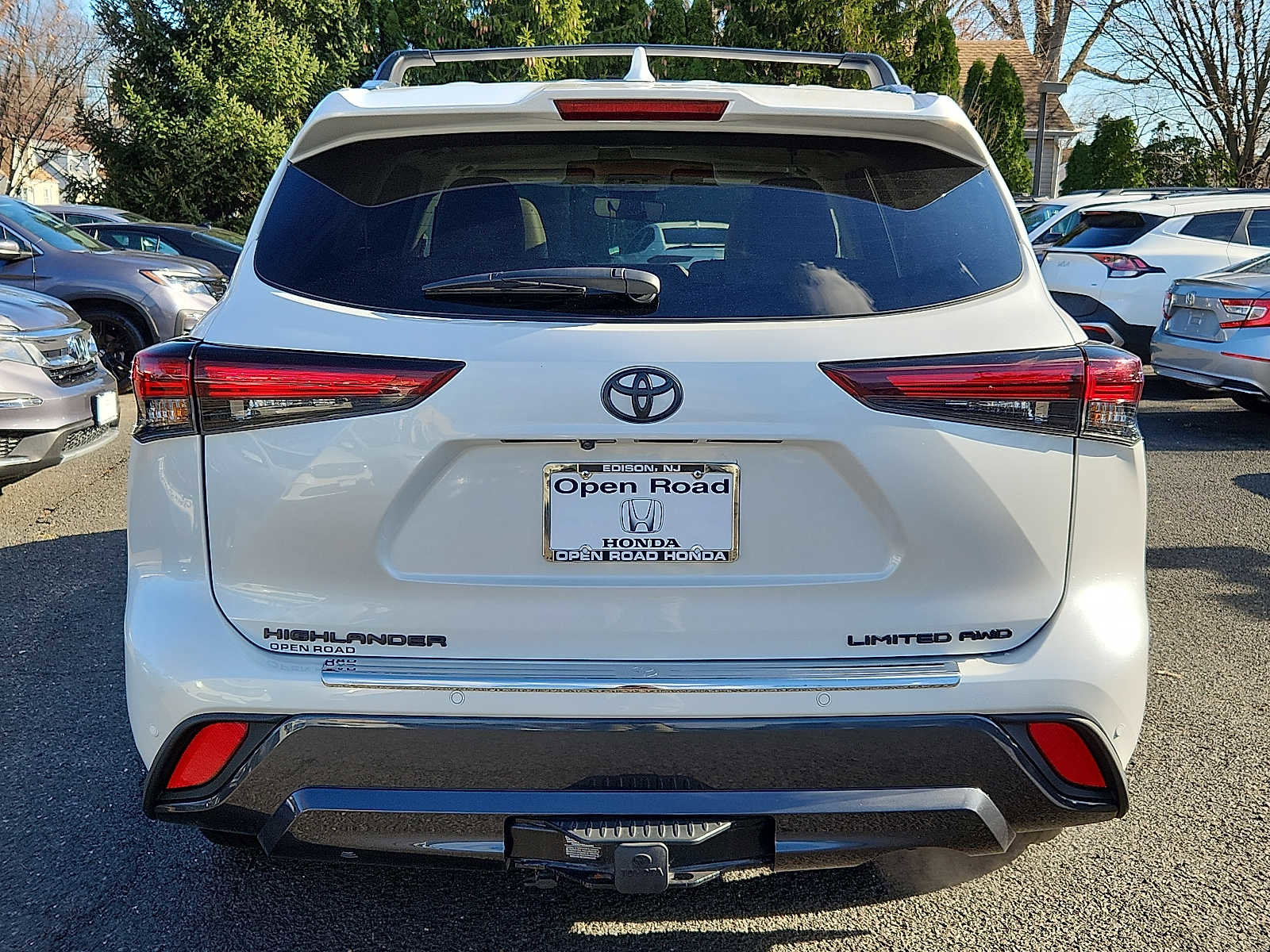 Used 2024 Toyota Highlander Limited image 5