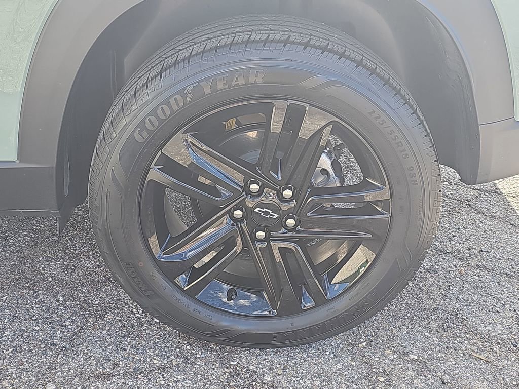 Certified 2025 Chevrolet Trax ACTIV w/ Driver Confidence Package FWD image 37