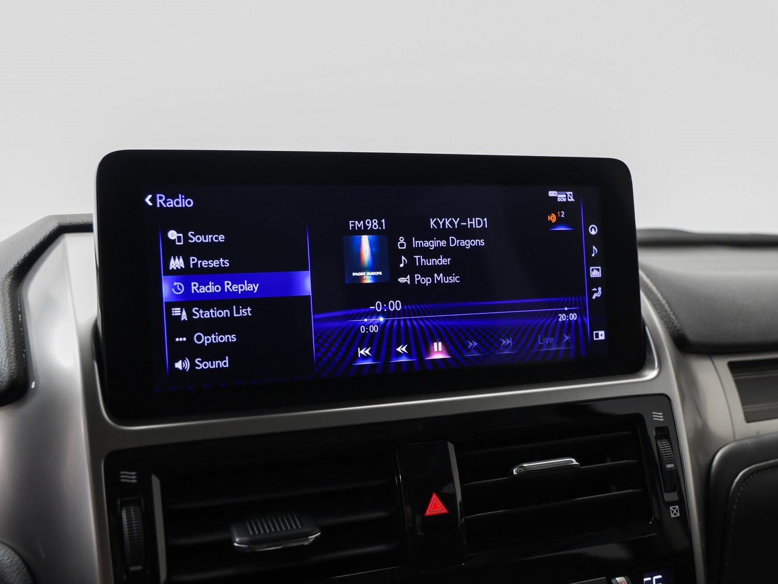 Used 2022 Lexus GX 460 Premium w/ Premium Package image 35