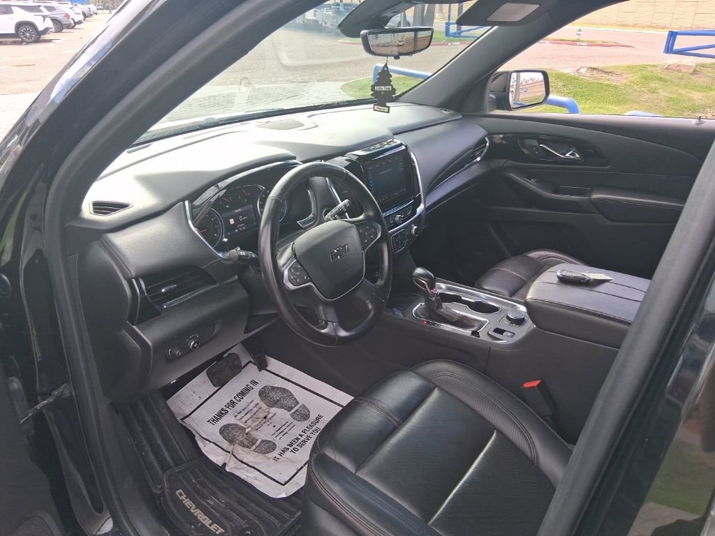 Used 2022 Chevrolet Traverse RS FWD image 10