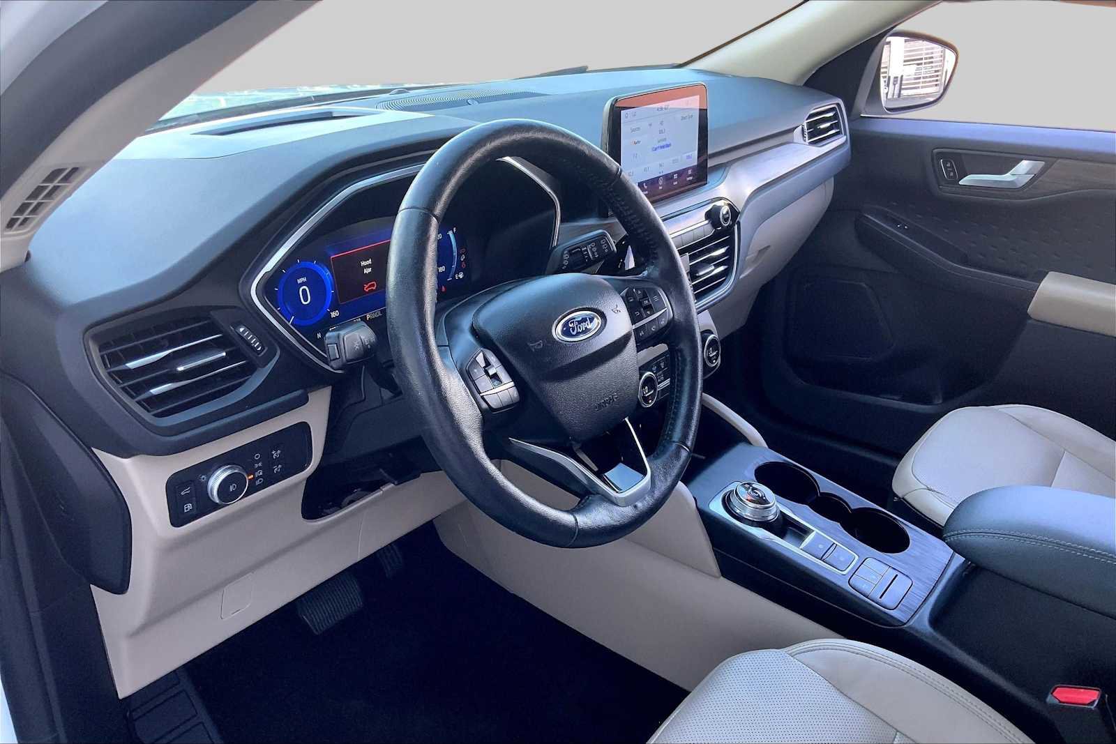 Used 2020 Ford Escape Titanium FWD image 18