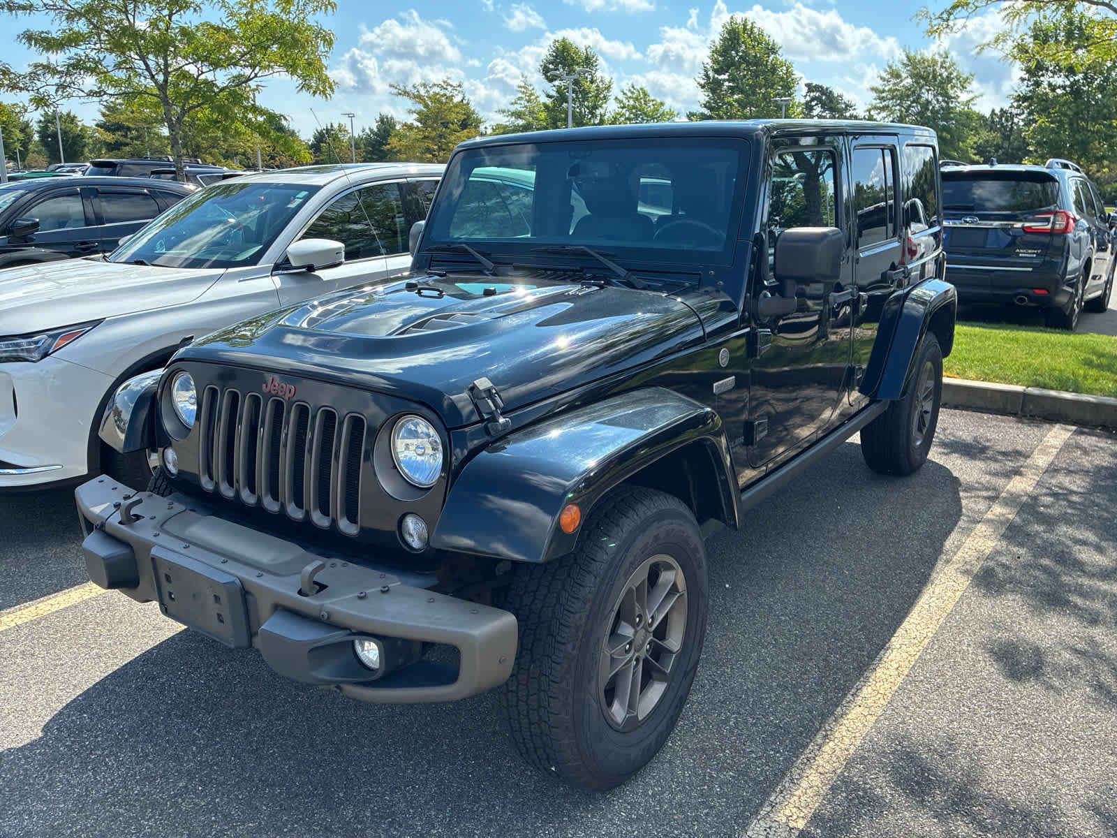 Used 2016 Jeep Wrangler Unlimited Sahara AWD/4WD image 2