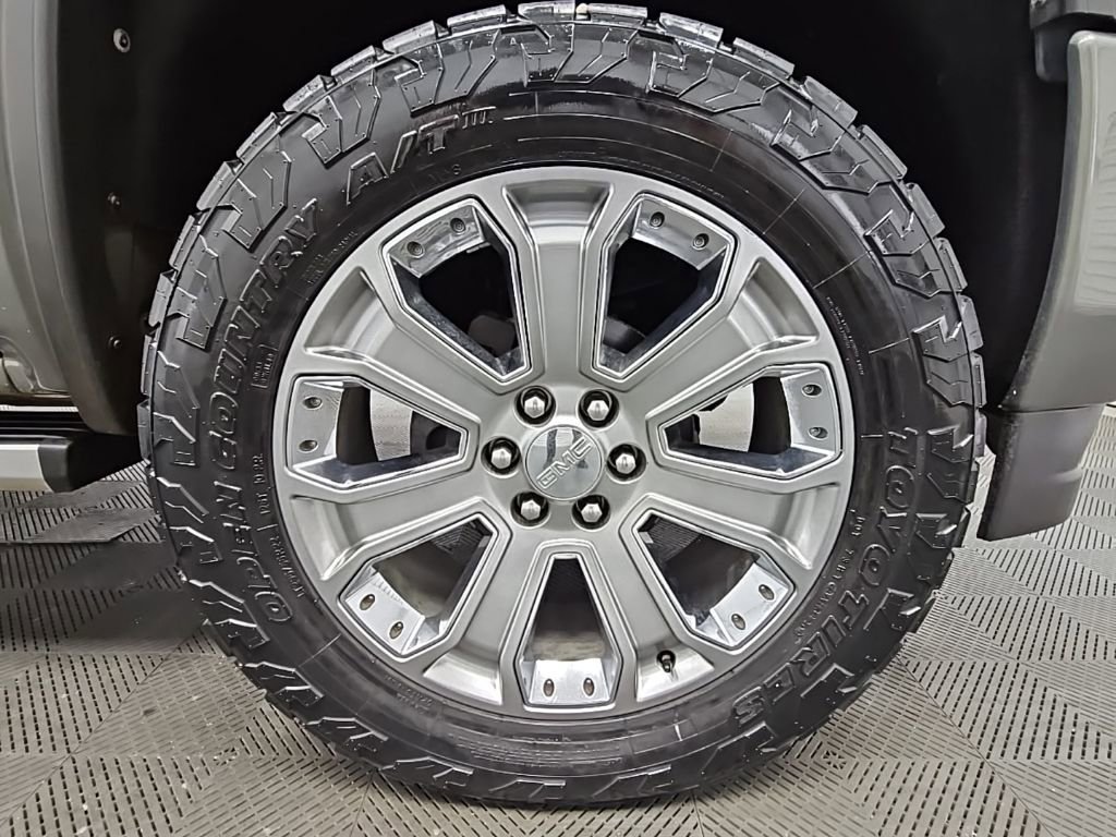 Used 2018 GMC Sierra 1500 Denali w/ Denali Ultimate Package image 45