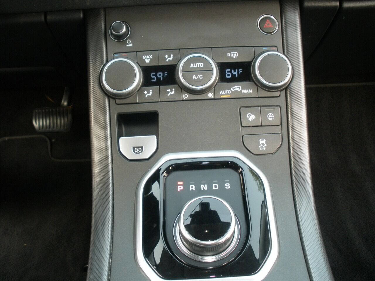 Used 2019 Land Rover Range Rover Evoque image 31