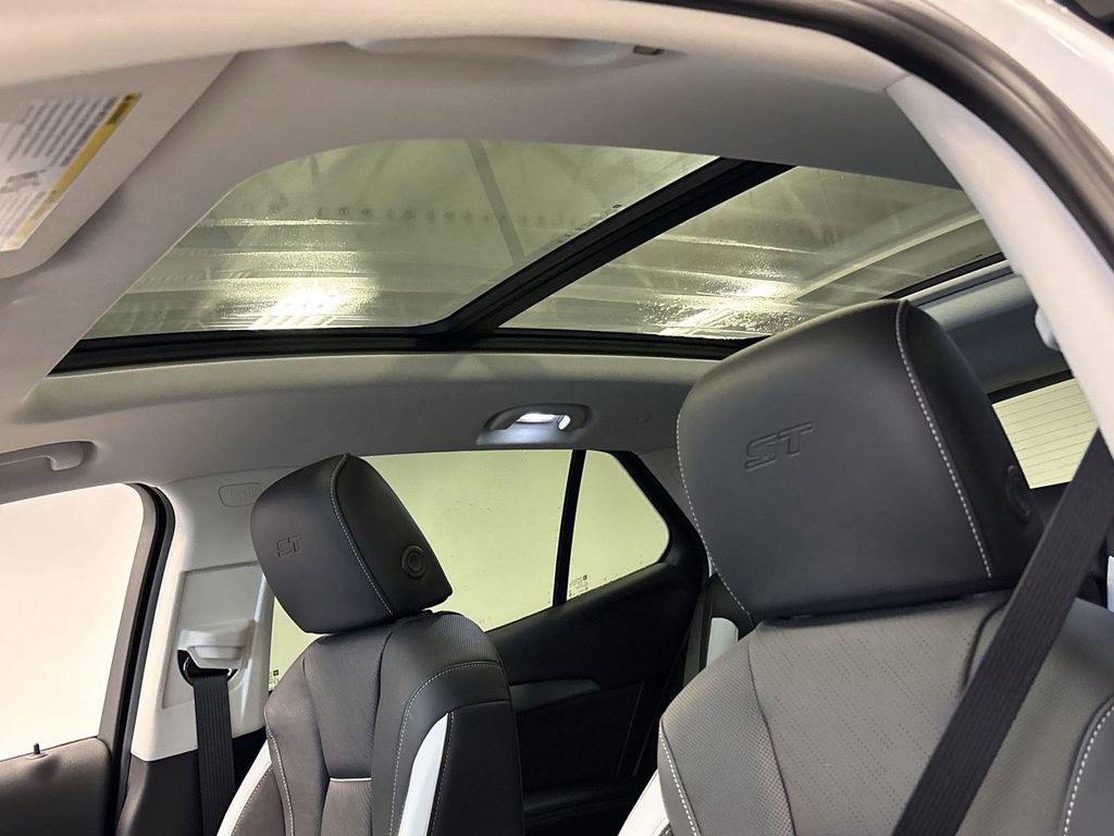 New 2025 Buick Envision Sport Touring image 23