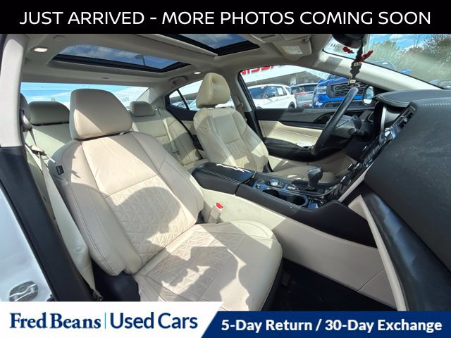 Certified 2022 Nissan Maxima Platinum w/ Sport Mat Group FWD image 12