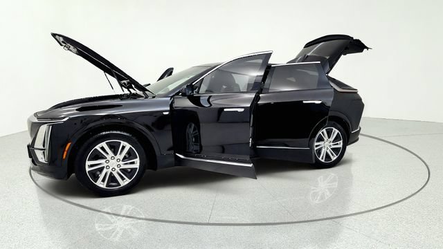 Used 2024 Cadillac Lyriq Tech AWD/4WD image 14