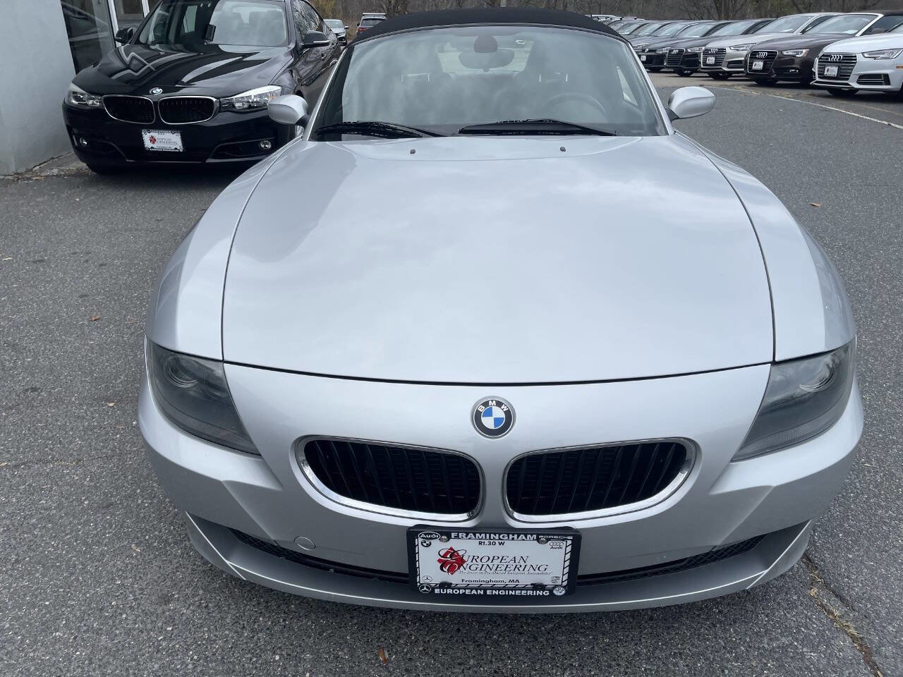 Used 2006 BMW Z4 3.0i image 2