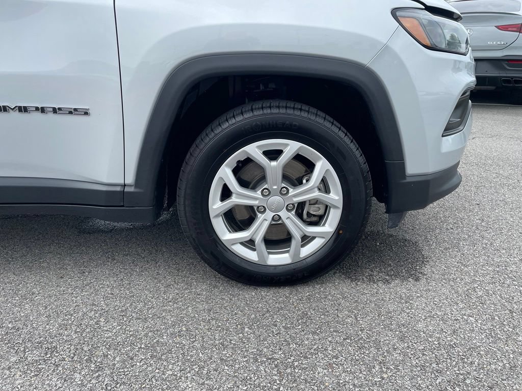 Used 2024 Jeep Compass Latitude AWD/4WD image 31