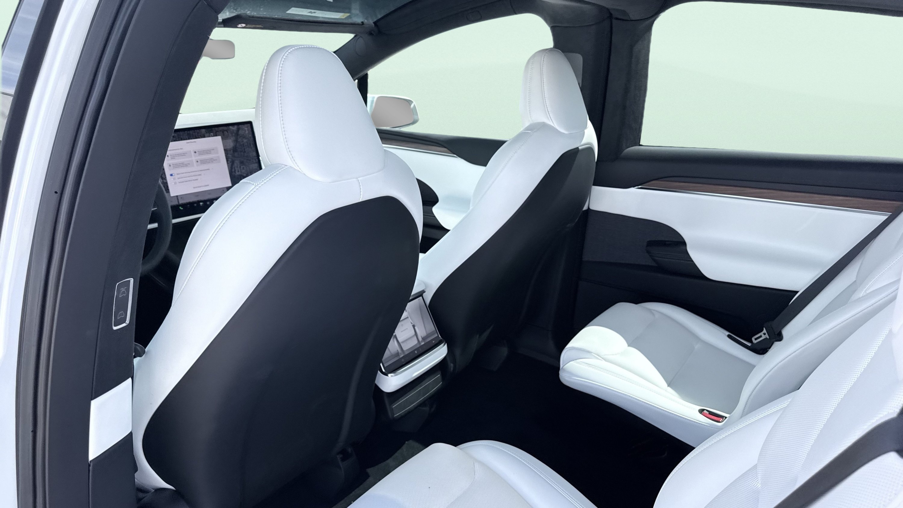 Used 2025 Tesla Model X AWD/4WD image 29