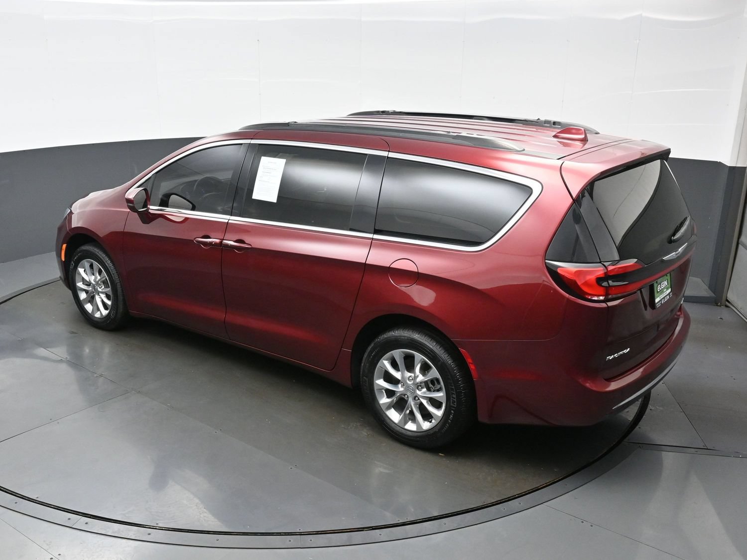 Used 2022 Chrysler Pacifica Touring-L AWD/4WD image 37