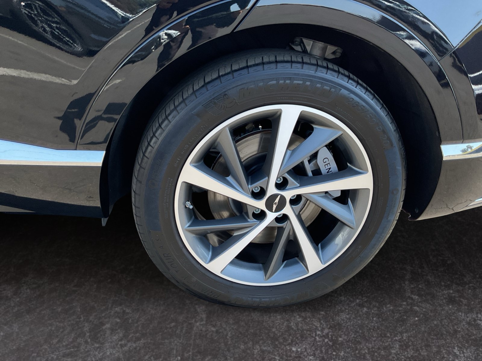 Used 2025 Genesis GV80 2.5T Advanced AWD/4WD image 9