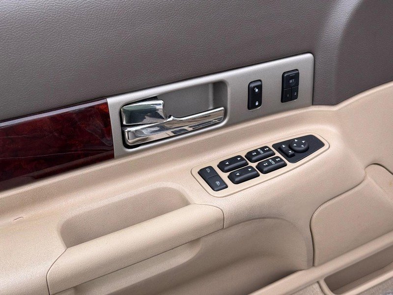 Used 2006 Lincoln LS image 17
