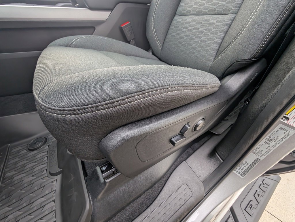 New 2026 RAM 1500 4x4 Crew Cab image 14