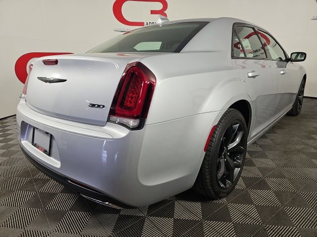 Certified 2023 Chrysler 300 Touring w/ Sport Appearance Package image 7