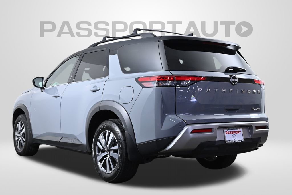 Certified 2024 Nissan Pathfinder SL image 6