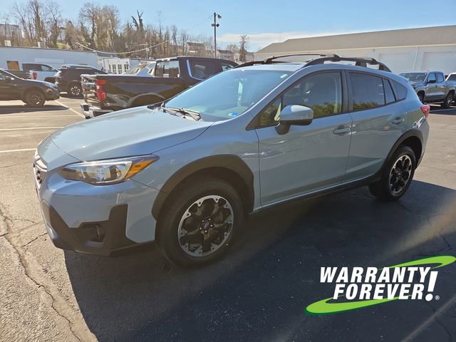 Used 2022 Subaru Crosstrek 2.0i Premium w/ Moonroof Package image 3