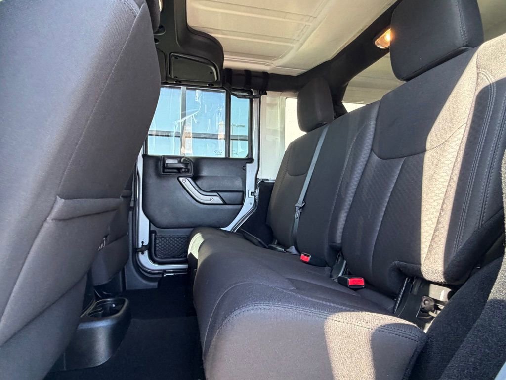 Used 2015 Jeep Wrangler Unlimited Sport AWD/4WD image 24