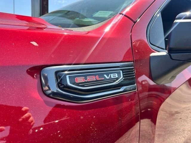 Used 2023 GMC Sierra 1500 AT4 w/ AT4 Premium Package AWD/4WD image 9