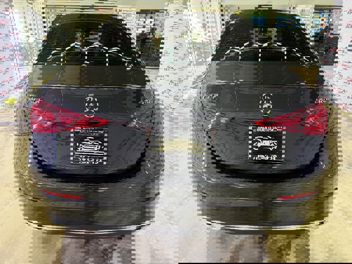 Used 2023 Mercedes-Benz C 300 4MATIC Sedan w/ Exclusive Trim Package image 10