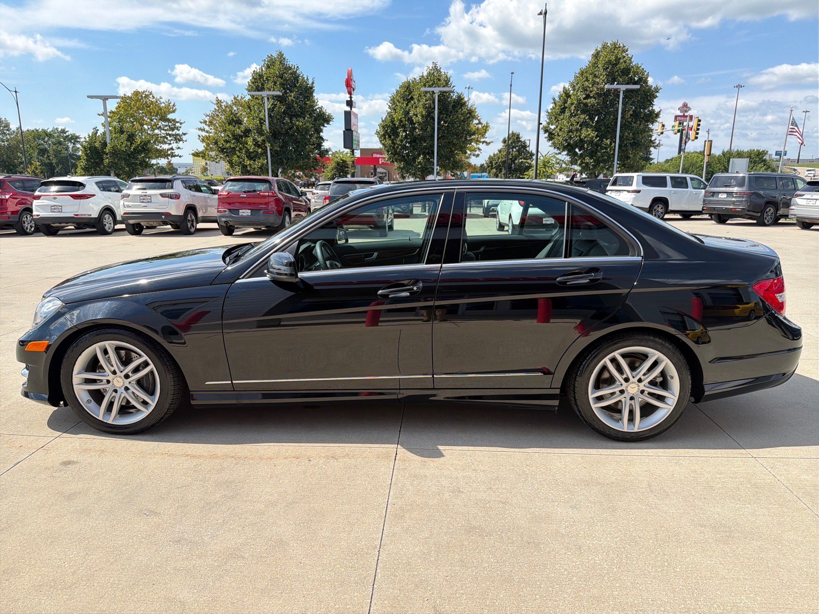 Used 2013 Mercedes-Benz C 300 4MATIC Sedan image 5