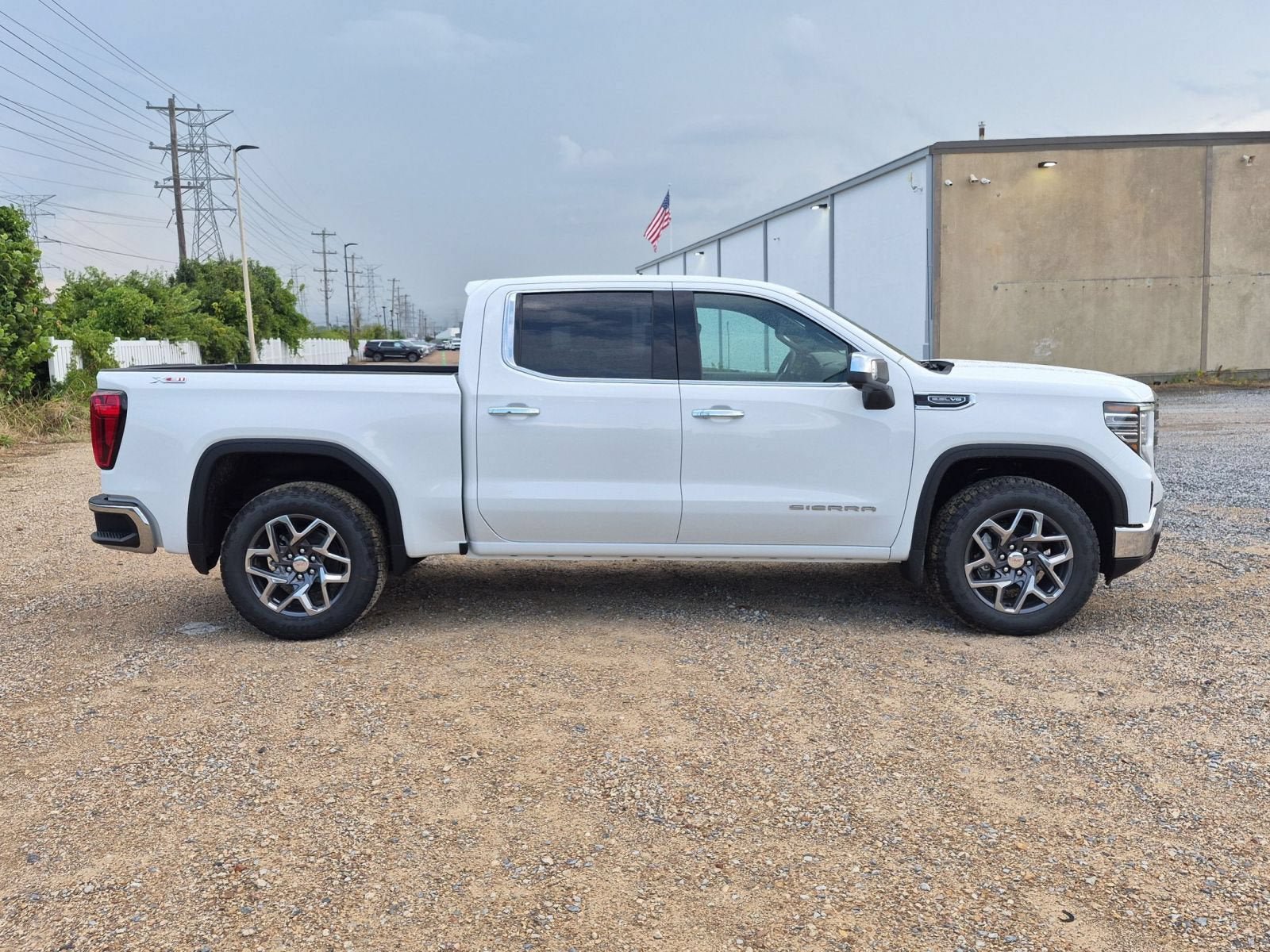 New 2026 GMC Sierra 1500 SLT AWD/4WD image 7