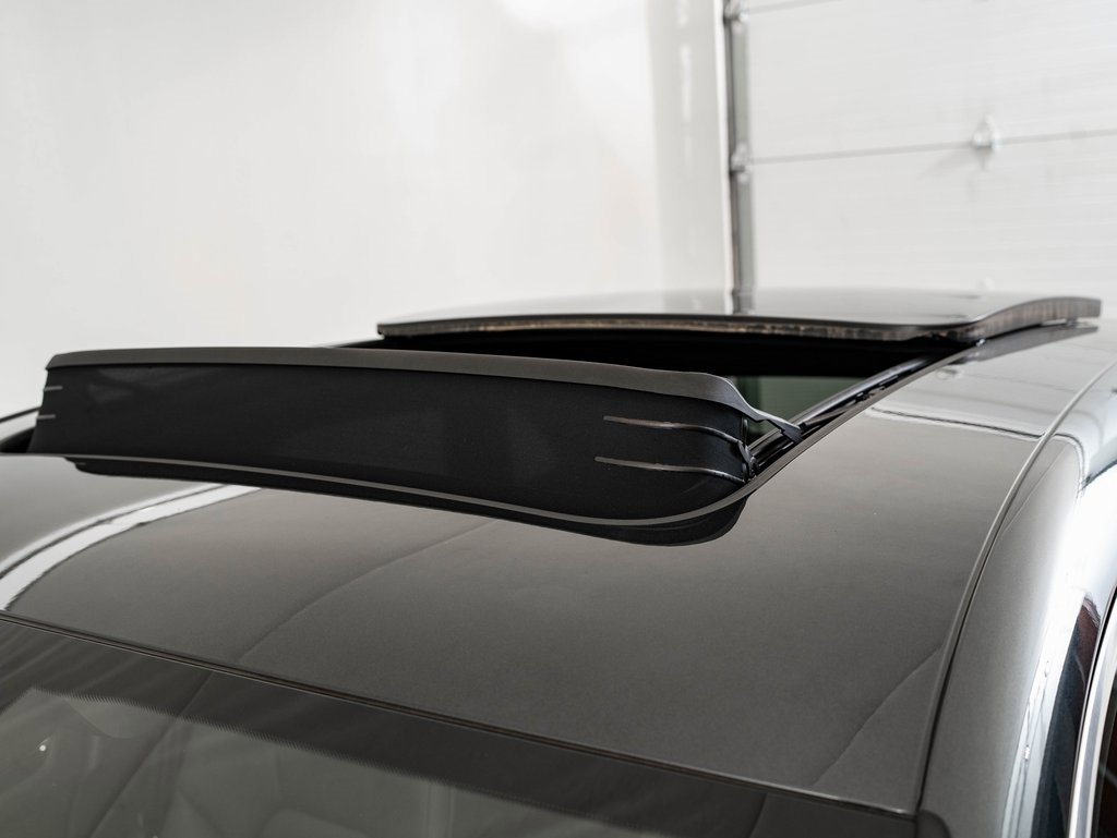 Certified 2024 Porsche Macan S image 15