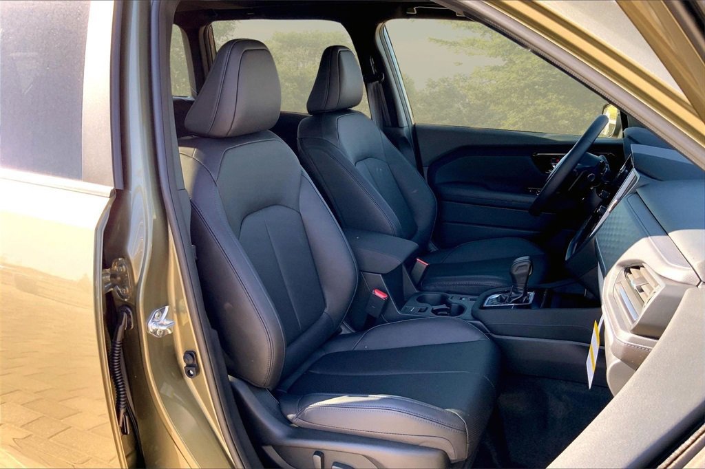 New 2025 Subaru Forester Limited image 11
