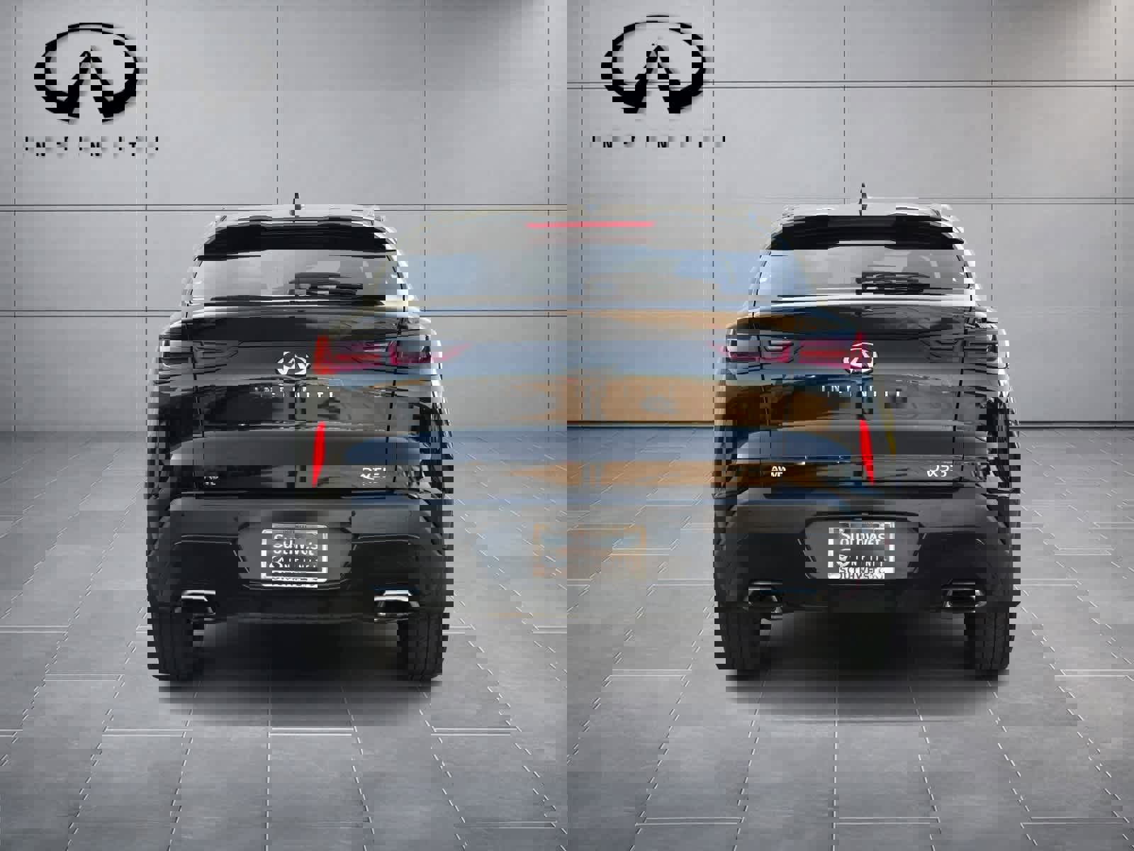 Used 2024 INFINITI QX55 Essential w/ Accent Package image 6