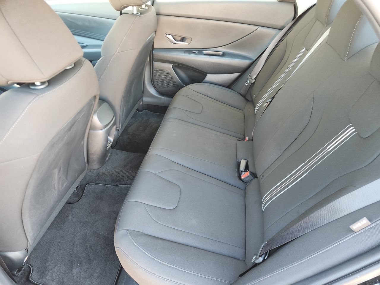 Certified 2024 Hyundai Elantra Blue FWD image 30