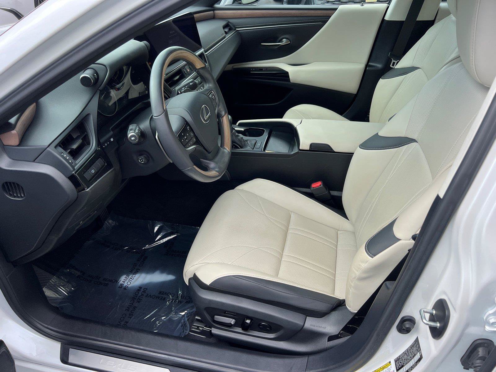 Certified 2024 Lexus ES 350 w/ Technology Package FWD image 9