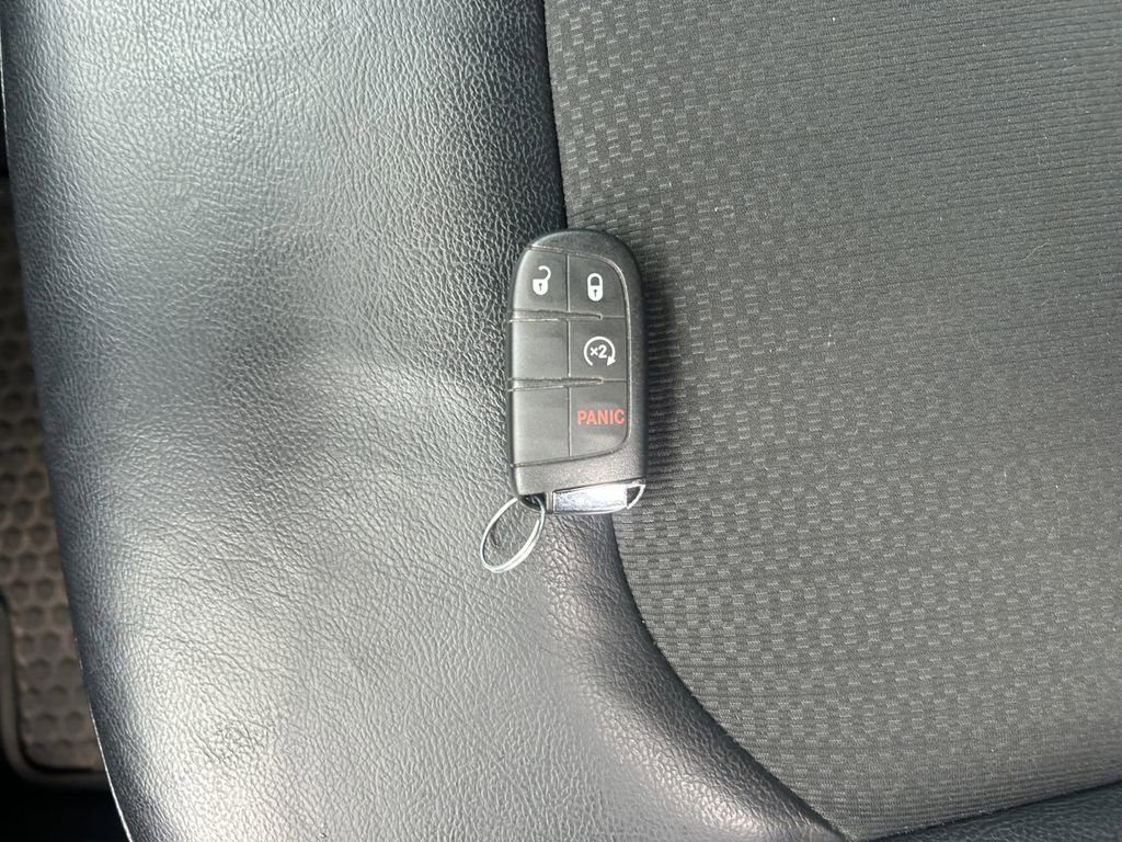 Used 2022 Jeep Compass Trailhawk w/ Trailhawk Convenience Group image 34