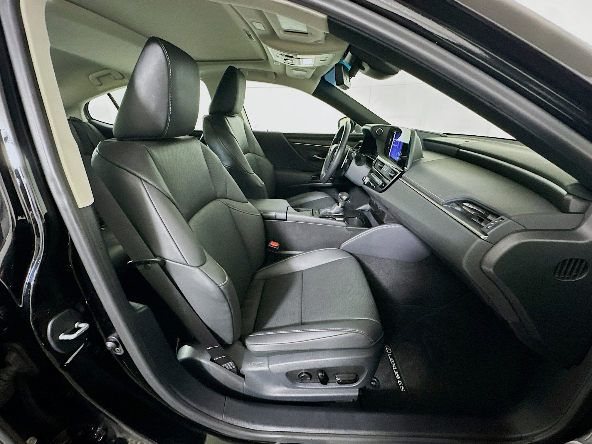 Used 2024 Lexus ES 350 w/ Premium Package image 33