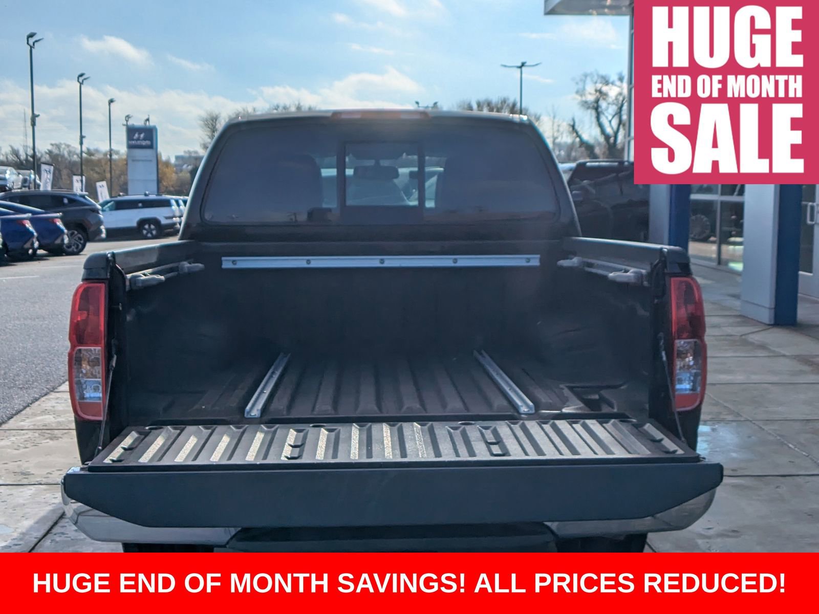 Used 2019 Nissan Frontier SL image 12