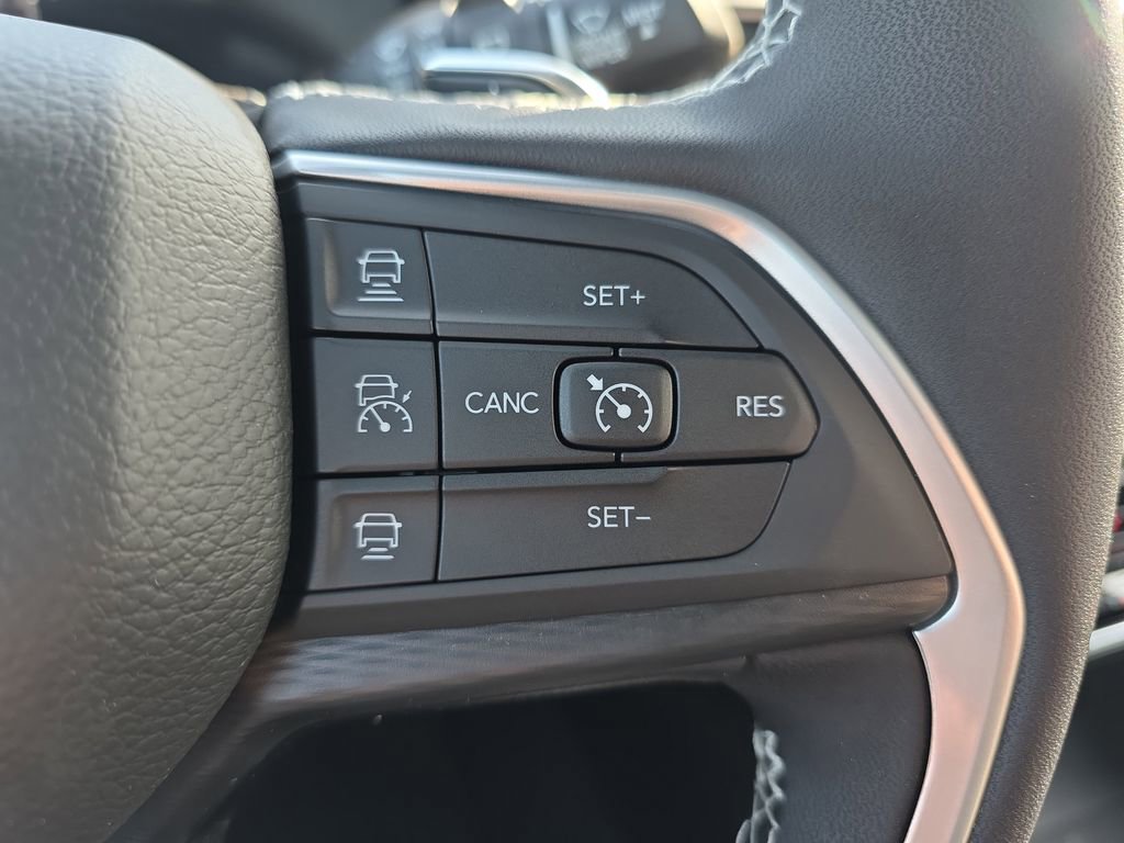 New 2026 Jeep Grand Cherokee Laredo X image 19