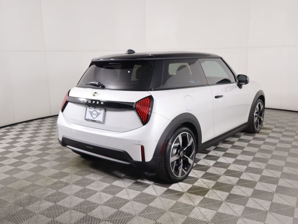 New 2026 MINI Cooper 2-Door Hardtop FWD image 5