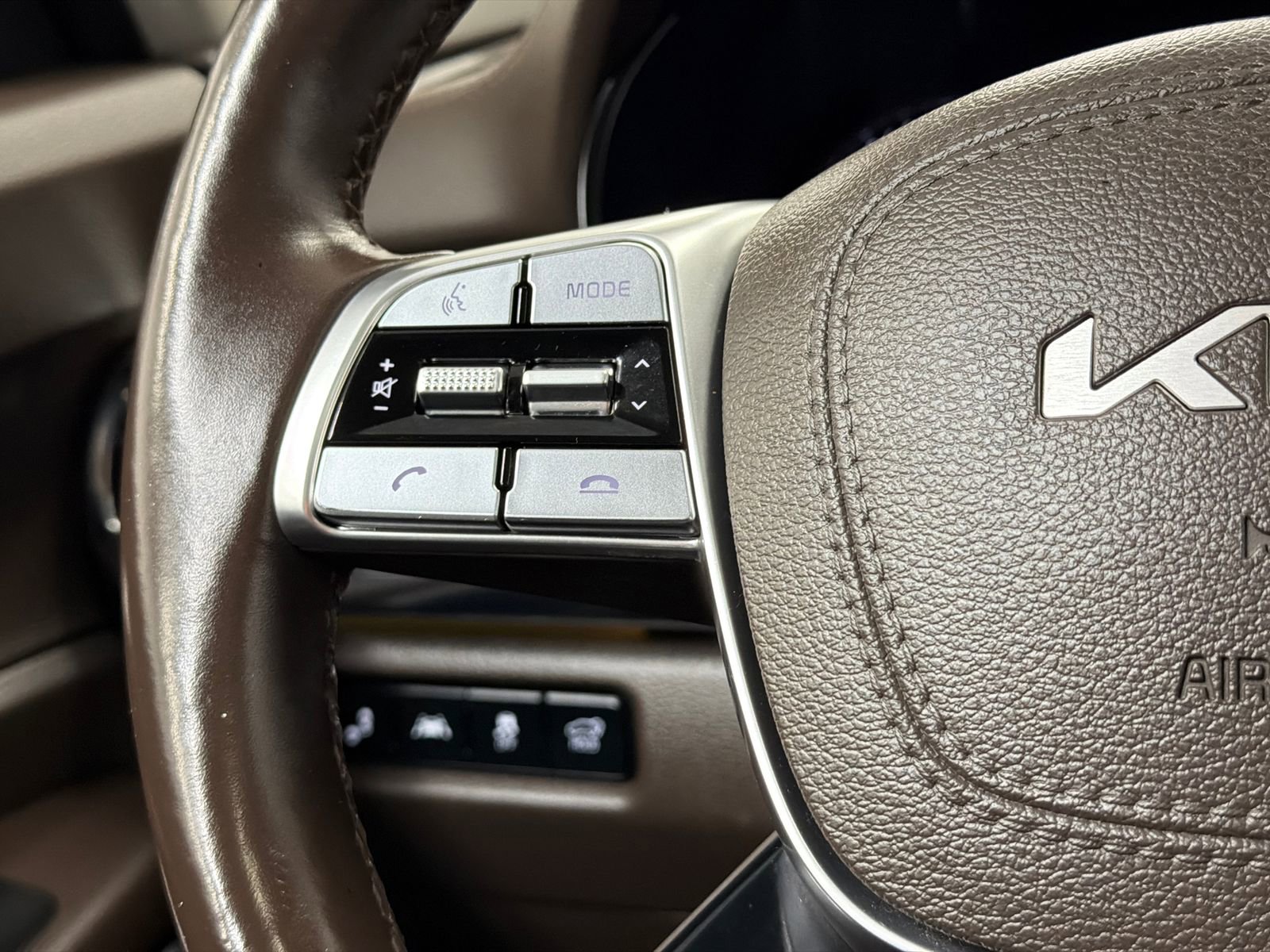 Used 2022 Kia Telluride SX image 24