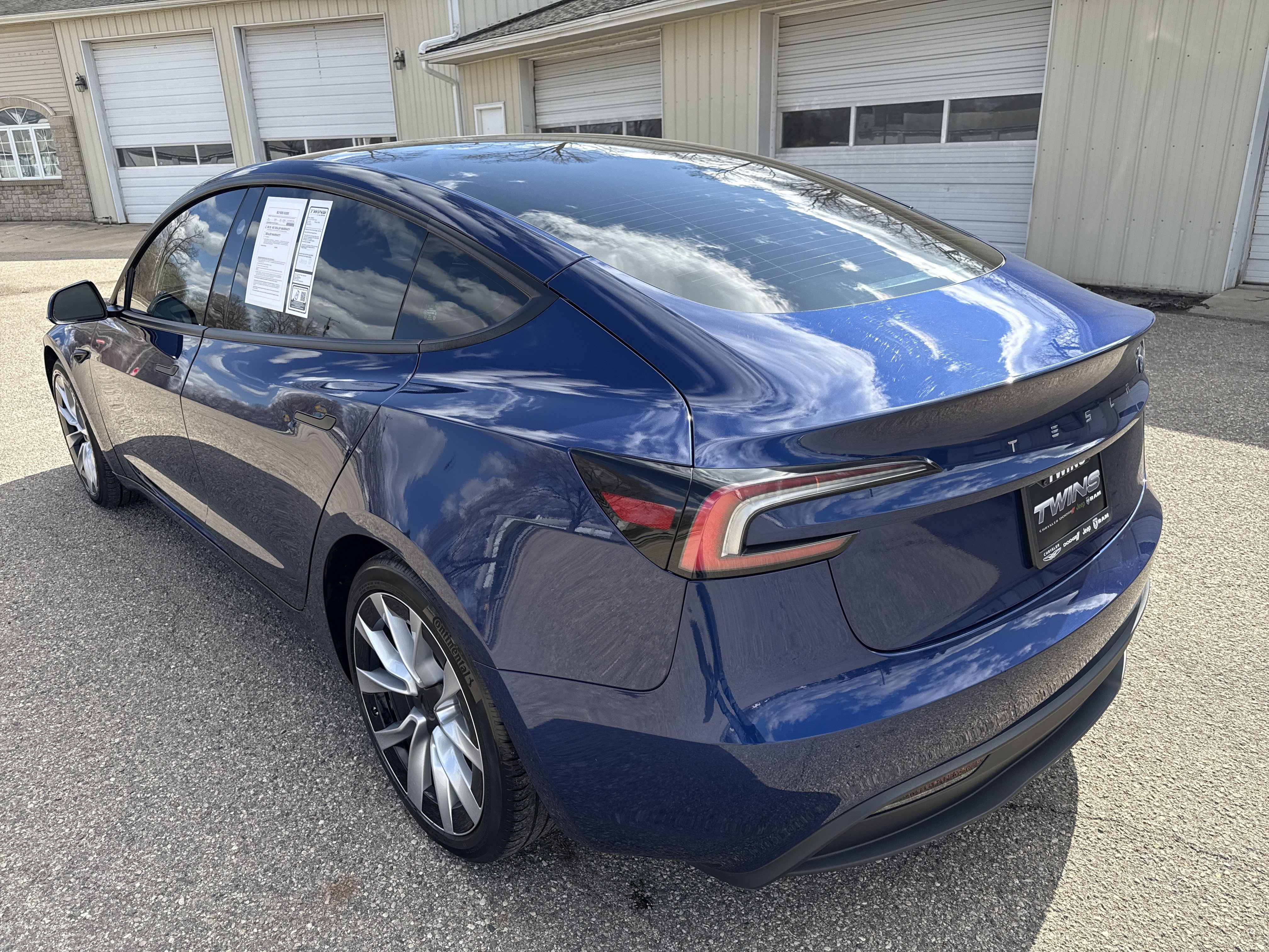Used 2024 Tesla Model 3 Standard Range RWD image 9