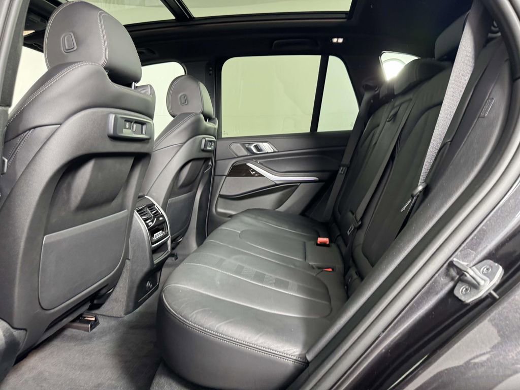 Used 2021 BMW X5 xDrive40i w/ Premium Package image 33