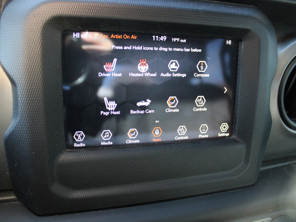 Certified 2021 Jeep Gladiator Willys image 30