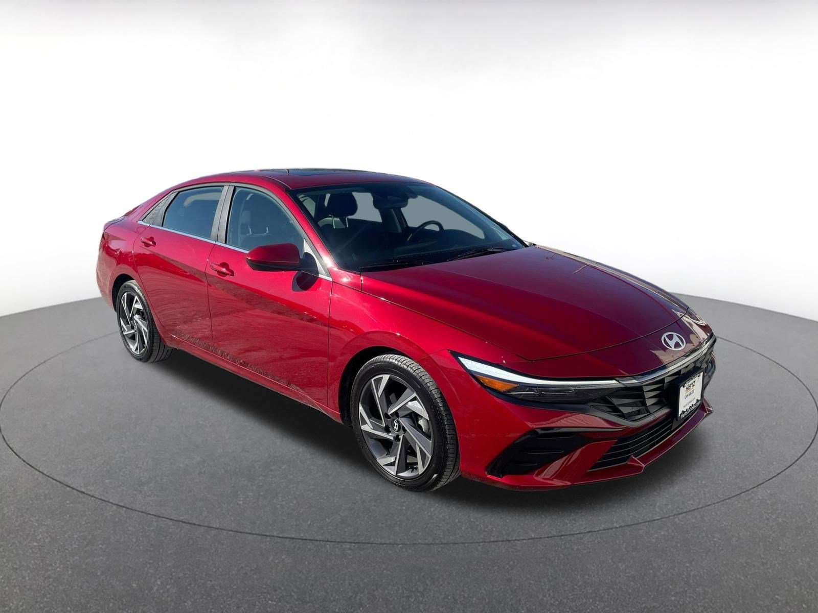 Used 2025 Hyundai Elantra SEL image 1